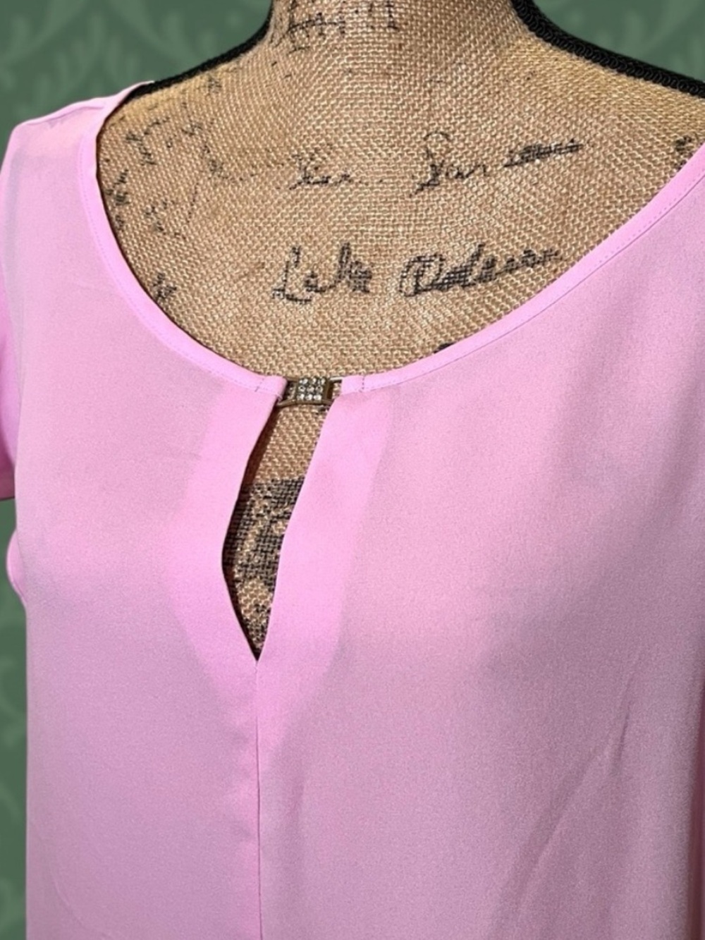 Counterparts Pink Flutter‑Sleeve Blouse Keyhole Detail XL New - Picture 4 of 13